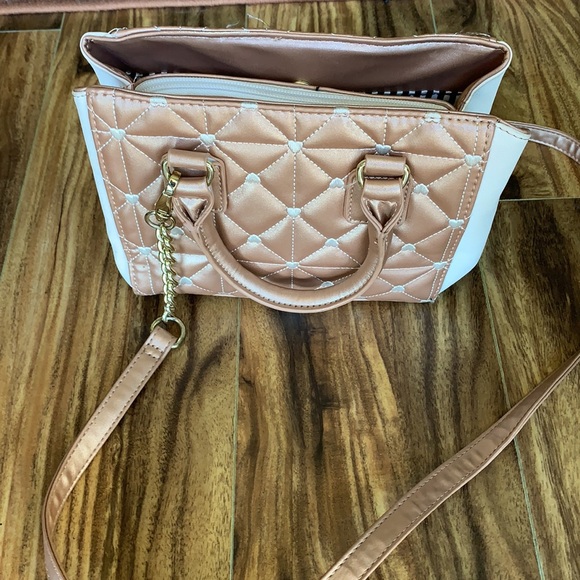 Betsey Johnson small crossbody bag / purse - Picture 4 of 11